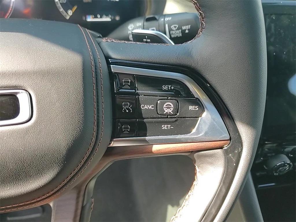 new 2025 Jeep Grand Cherokee car, priced at $55,058