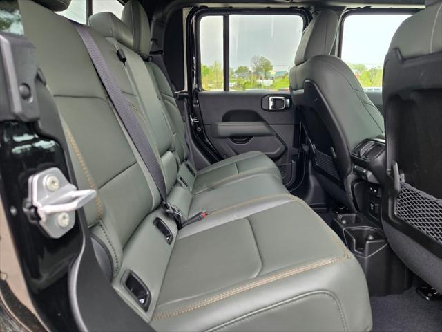 new 2025 Jeep Gladiator car, priced at $53,965