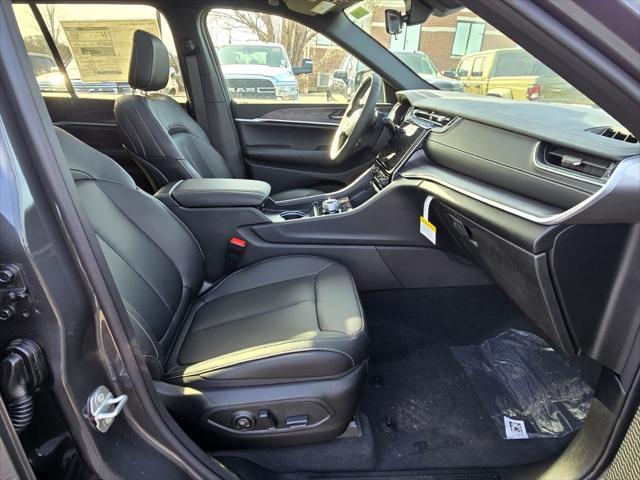 new 2025 Jeep Grand Cherokee car, priced at $43,810