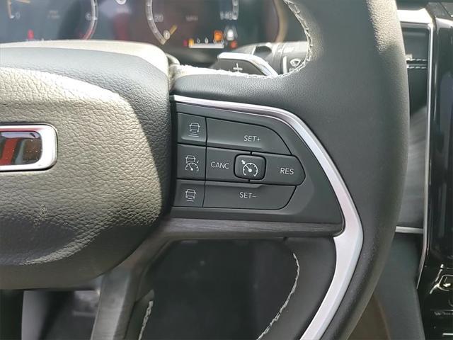 new 2025 Jeep Grand Cherokee car, priced at $40,810