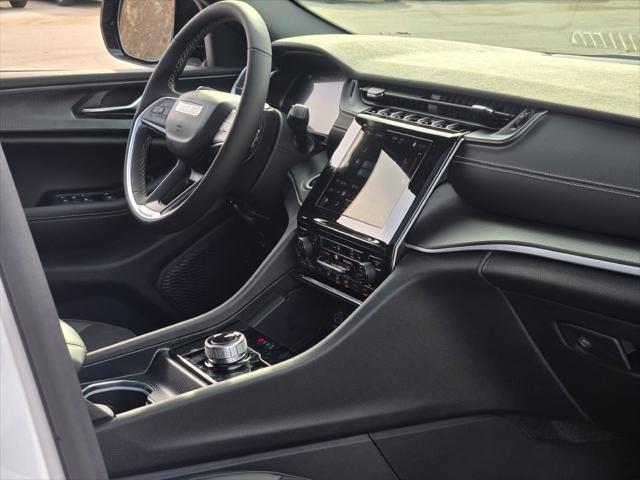 new 2025 Jeep Grand Cherokee car, priced at $41,343