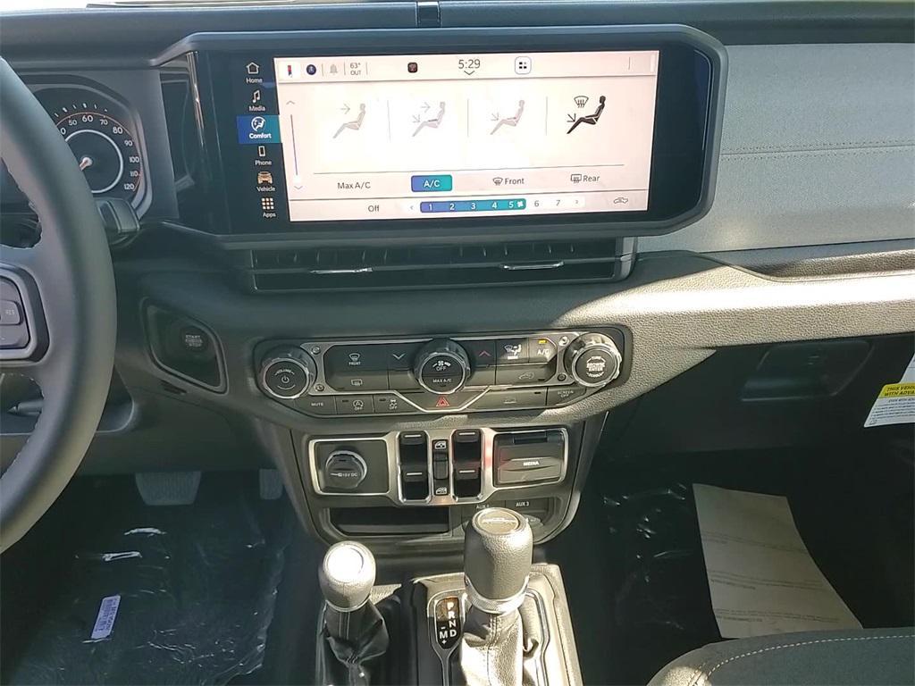 new 2025 Jeep Gladiator car, priced at $39,582