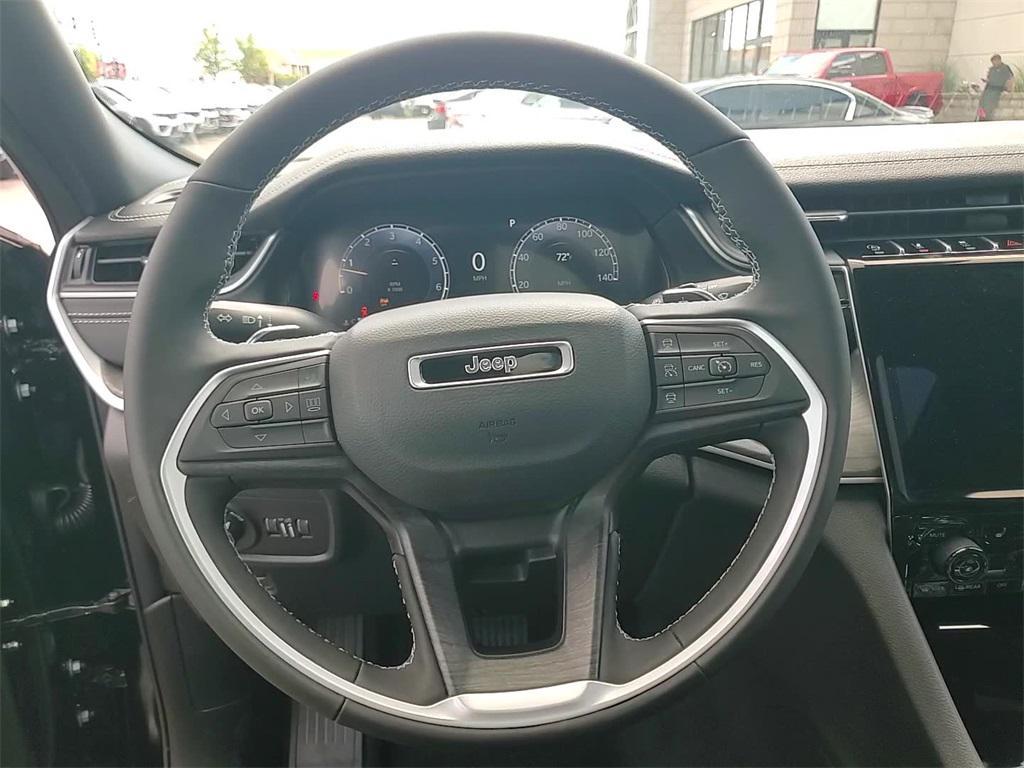 new 2025 Jeep Grand Cherokee car, priced at $43,759