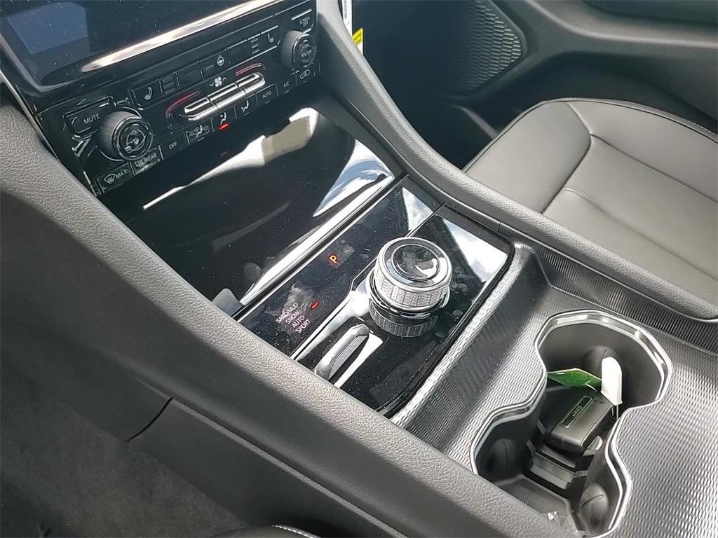 new 2025 Jeep Grand Cherokee car, priced at $43,759