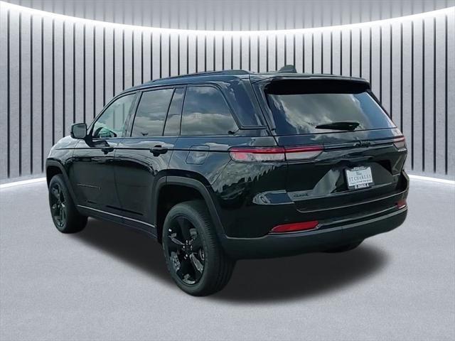 new 2025 Jeep Grand Cherokee car, priced at $40,875