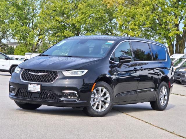 new 2025 Chrysler Pacifica car, priced at $50,315