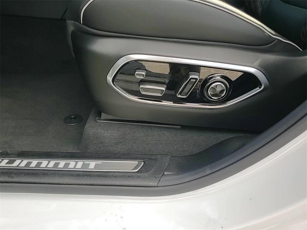 new 2025 Jeep Grand Cherokee car, priced at $61,497