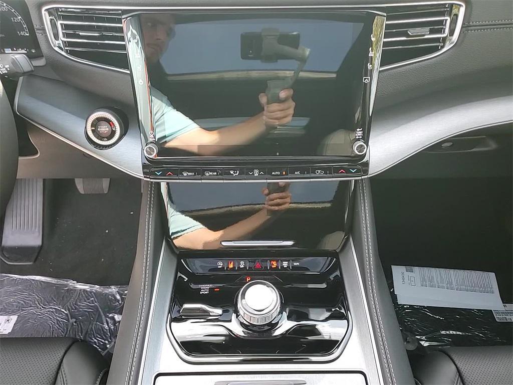 new 2025 Jeep Wagoneer L car, priced at $70,857