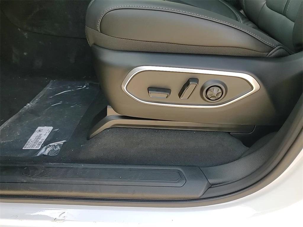 new 2025 Jeep Wagoneer L car, priced at $70,857