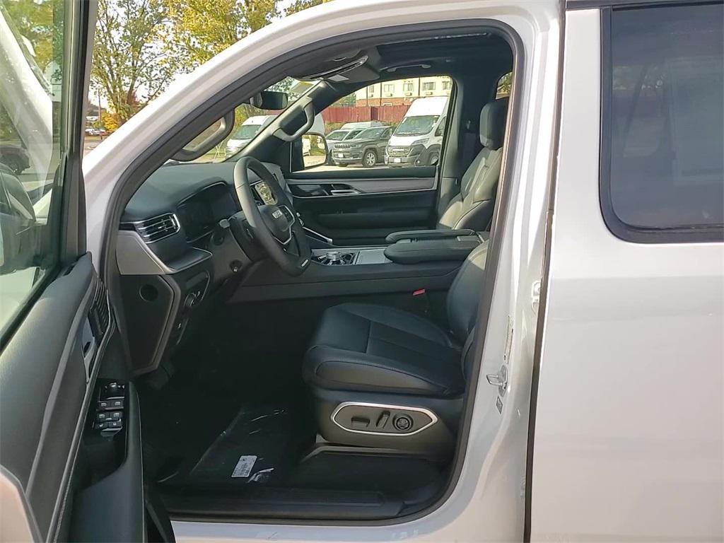 new 2025 Jeep Wagoneer L car, priced at $70,857