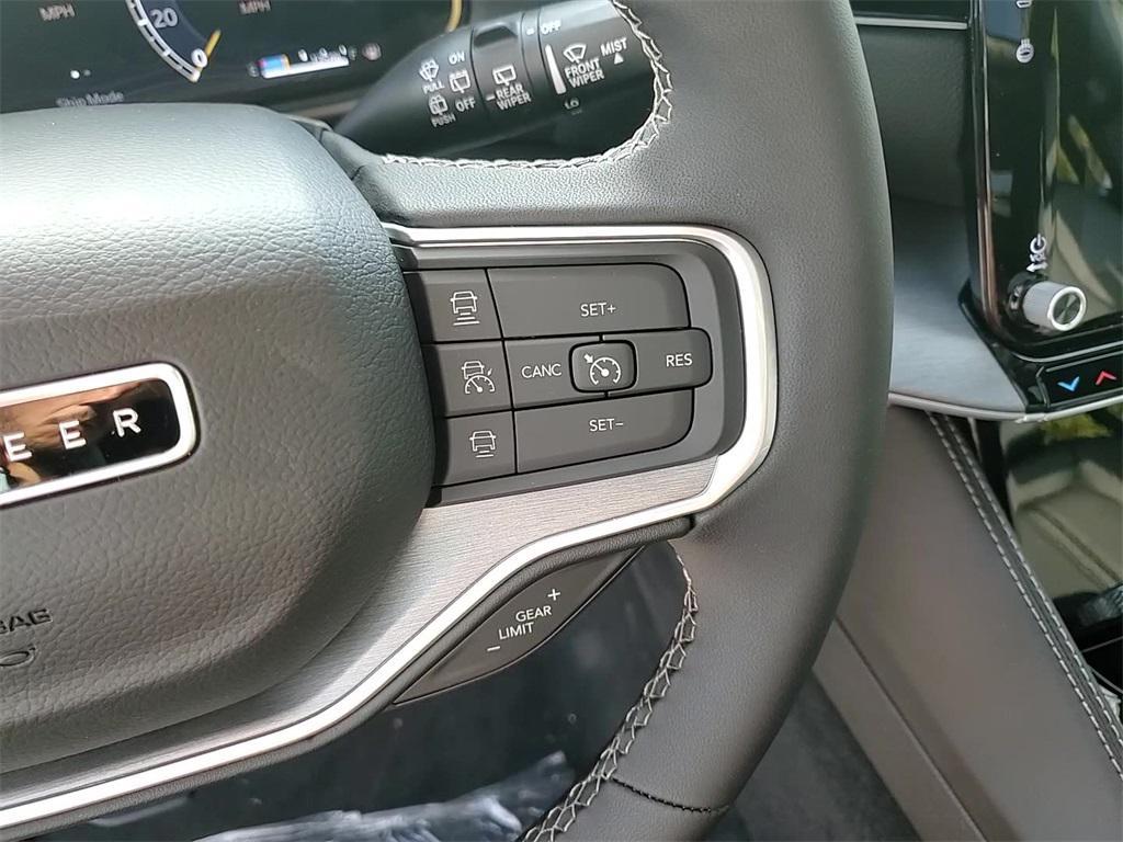 new 2025 Jeep Wagoneer L car, priced at $70,857