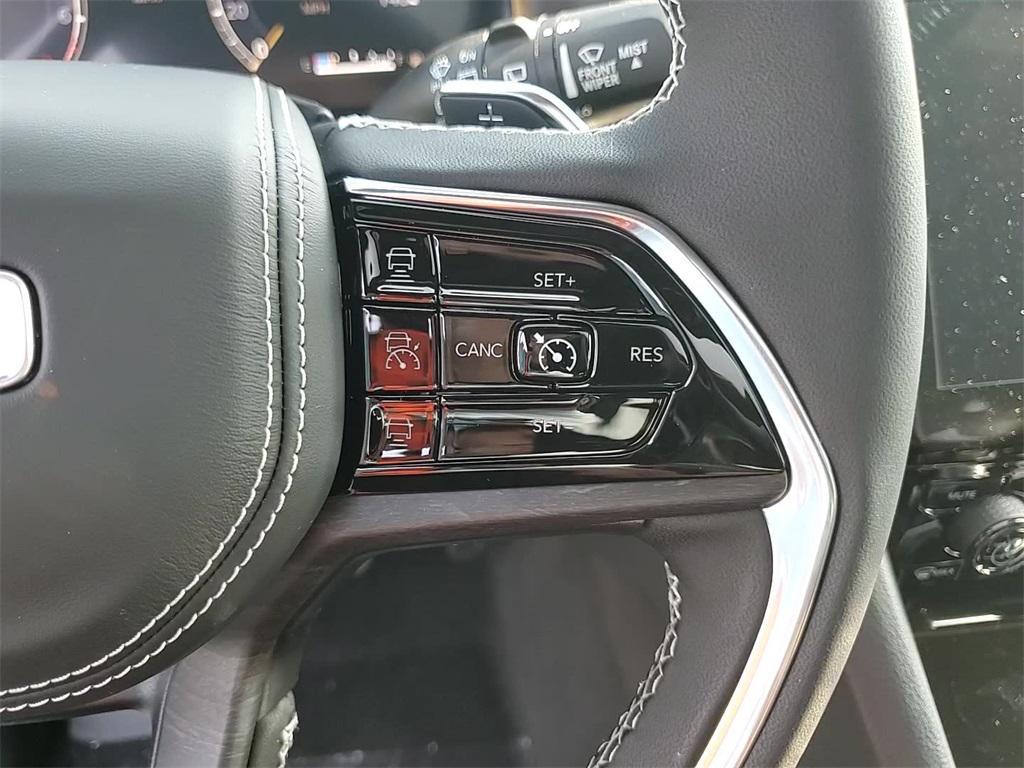 new 2025 Jeep Grand Cherokee car, priced at $52,272