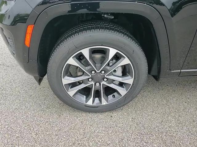 new 2025 Jeep Grand Cherokee car, priced at $61,711
