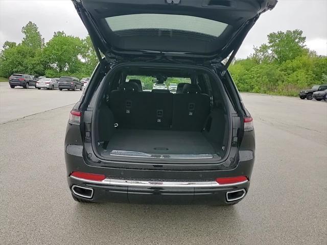 new 2025 Jeep Grand Cherokee car, priced at $61,711