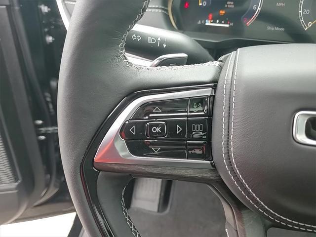 new 2025 Jeep Grand Cherokee car, priced at $61,711