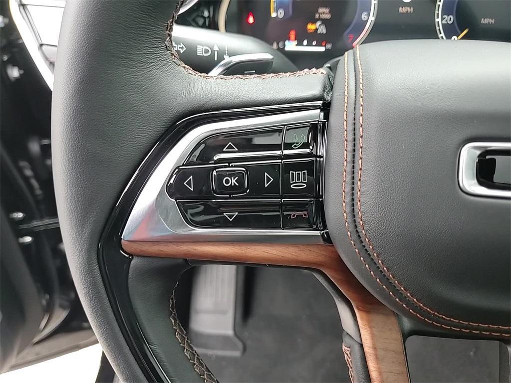 new 2025 Jeep Grand Cherokee car, priced at $62,033