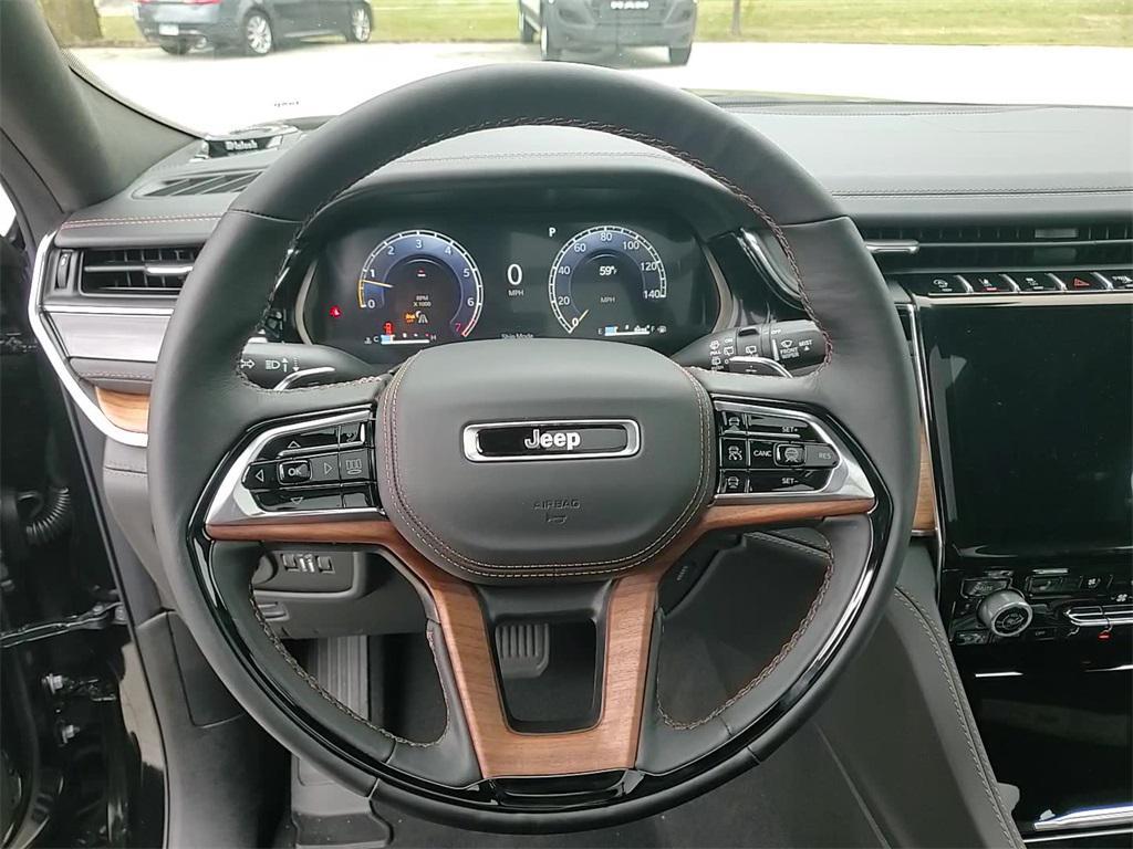 new 2025 Jeep Grand Cherokee car, priced at $62,033