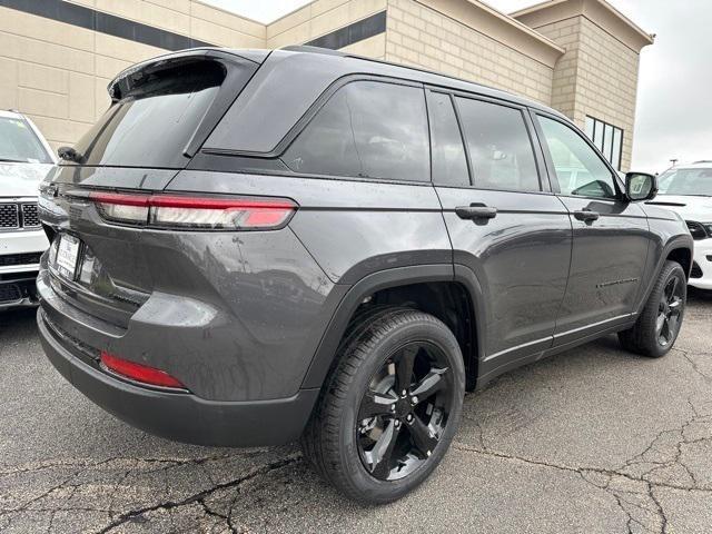 new 2024 Jeep Grand Cherokee car, priced at $47,180