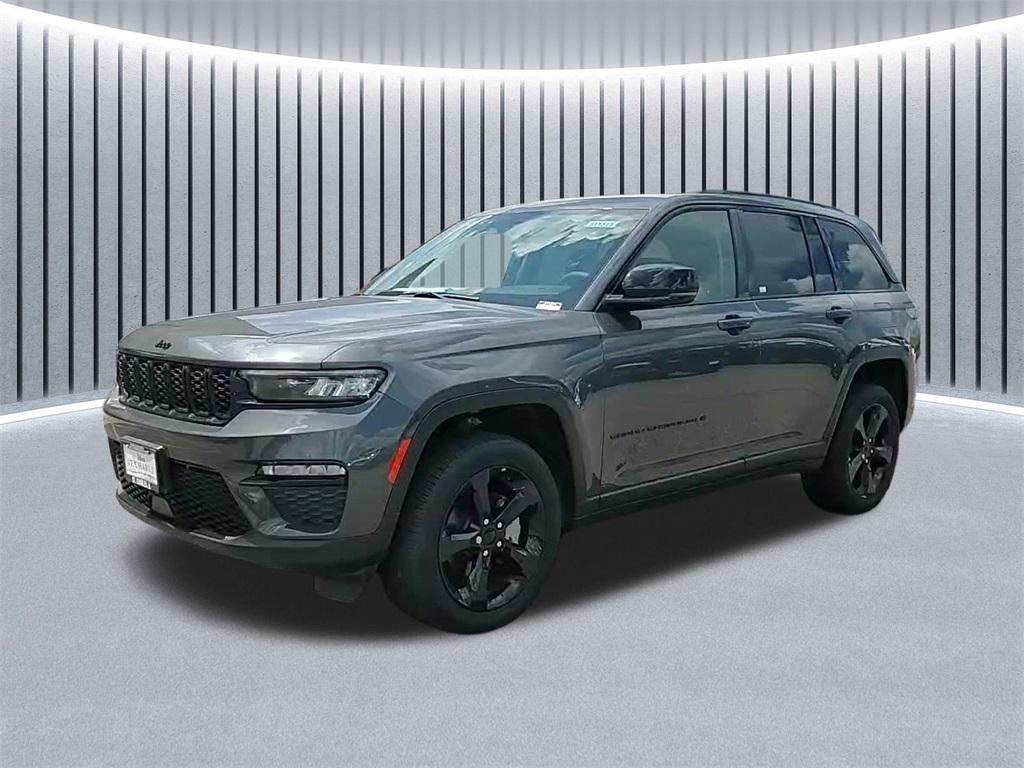 used 2023 Jeep Grand Cherokee car, priced at $42,999