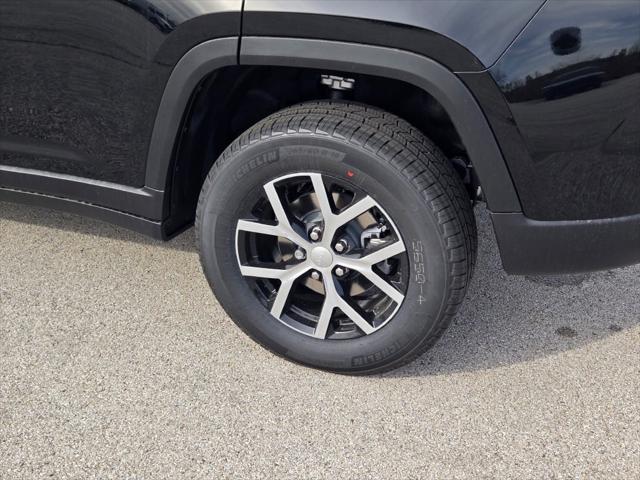new 2025 Jeep Grand Cherokee car, priced at $43,697