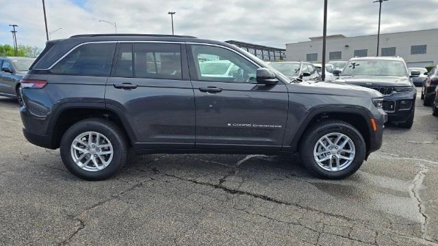 new 2024 Jeep Grand Cherokee car, priced at $35,470