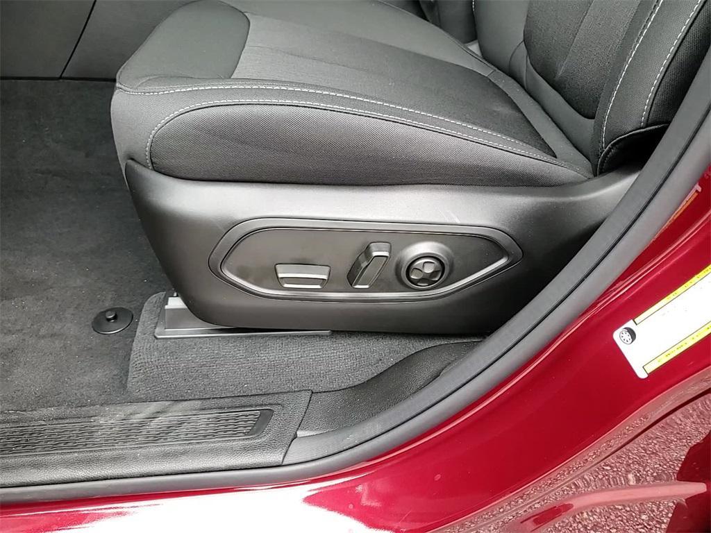 new 2025 Jeep Grand Cherokee car, priced at $38,386