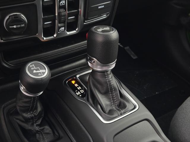 new 2025 Jeep Wrangler car, priced at $47,140