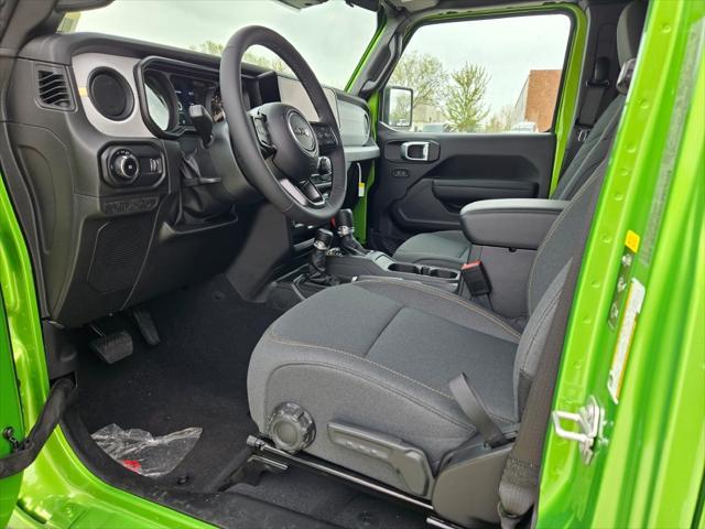 new 2025 Jeep Wrangler car, priced at $47,140
