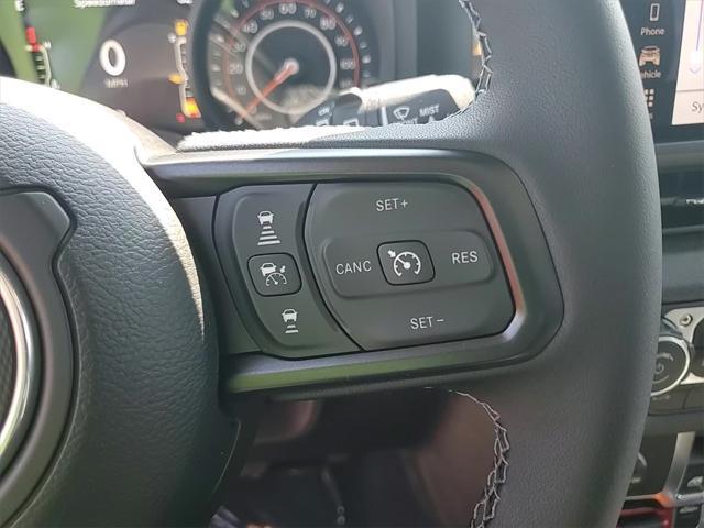 new 2025 Jeep Wrangler car, priced at $45,051