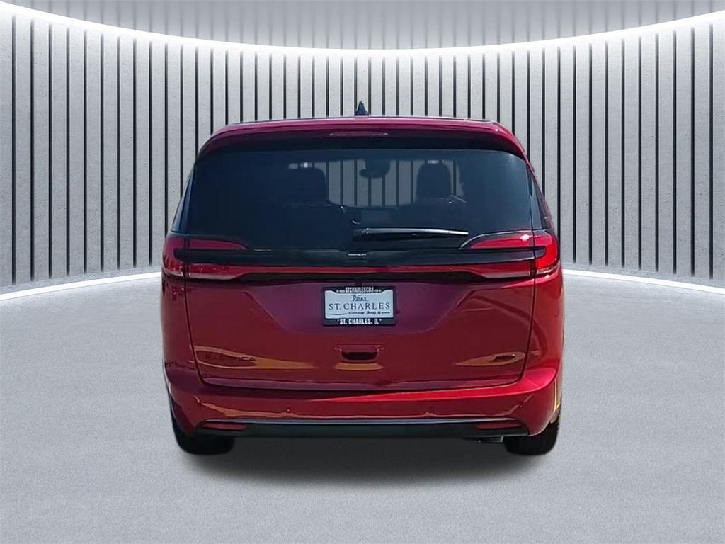 new 2026 Chrysler Pacifica car, priced at $44,733