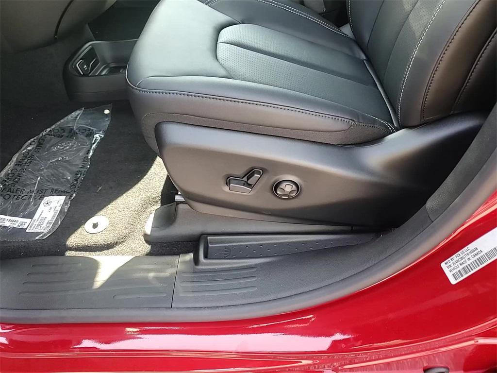 new 2026 Chrysler Pacifica car, priced at $44,733