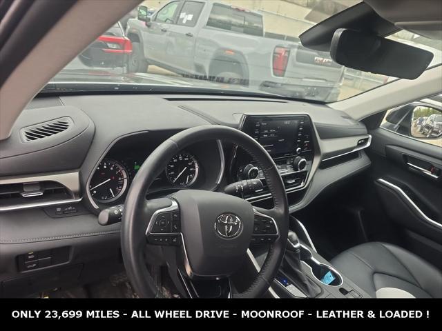 used 2020 Toyota Highlander car, priced at $35,895