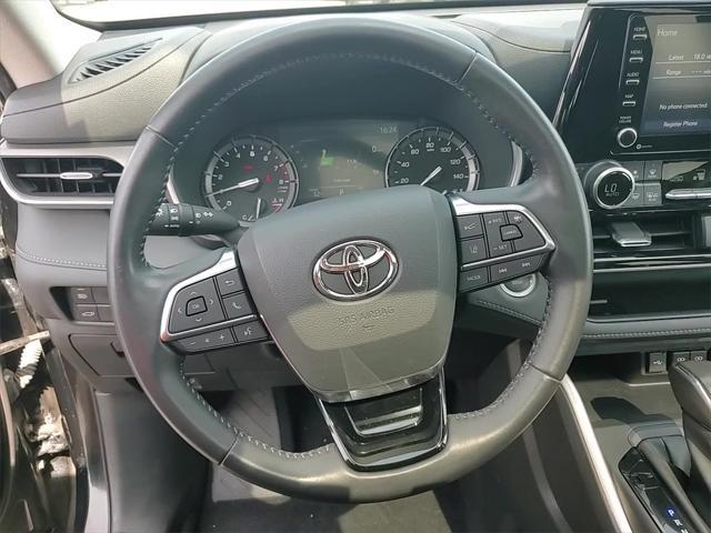 used 2020 Toyota Highlander car, priced at $33,995