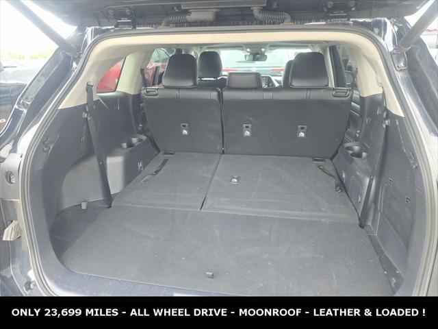 used 2020 Toyota Highlander car, priced at $35,895