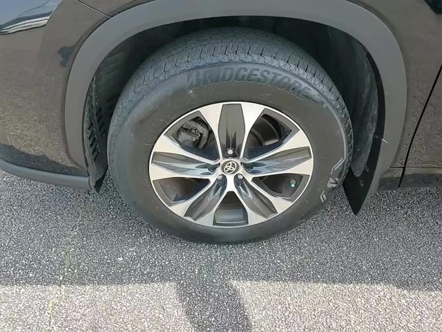 used 2020 Toyota Highlander car, priced at $33,995