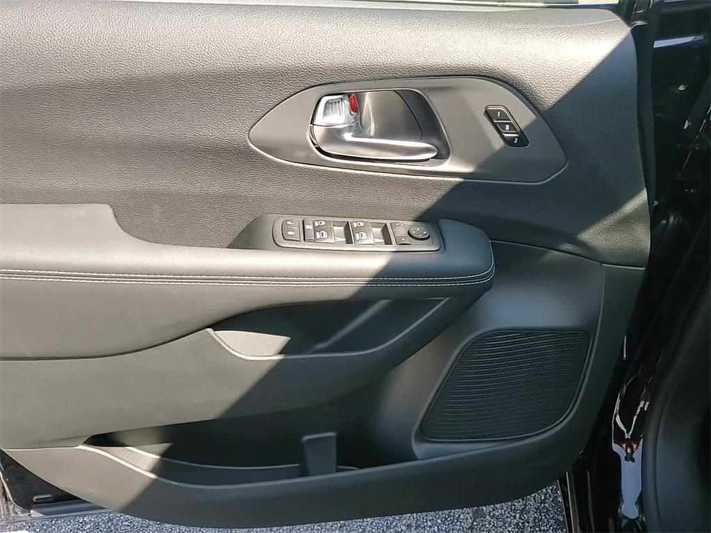 new 2026 Chrysler Pacifica car, priced at $46,485