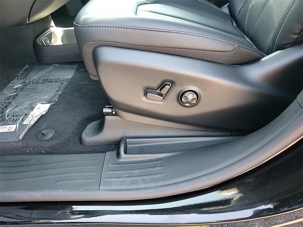 new 2026 Chrysler Pacifica car, priced at $46,485