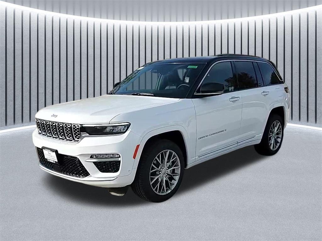 new 2025 Jeep Grand Cherokee car, priced at $52,250