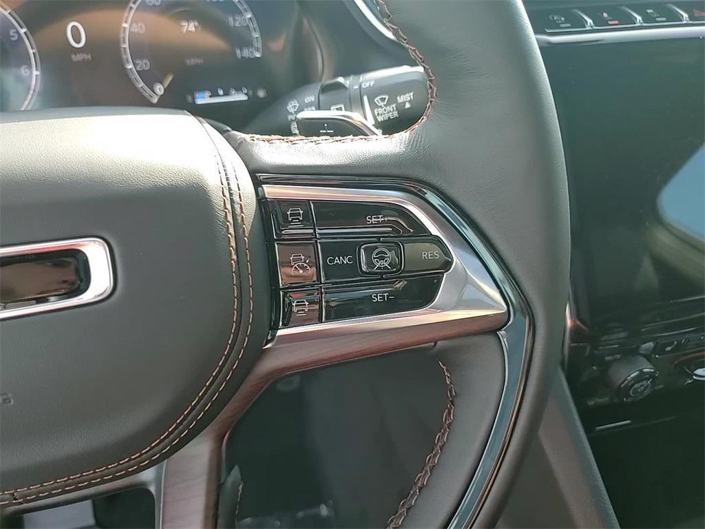 new 2025 Jeep Grand Cherokee car, priced at $52,250