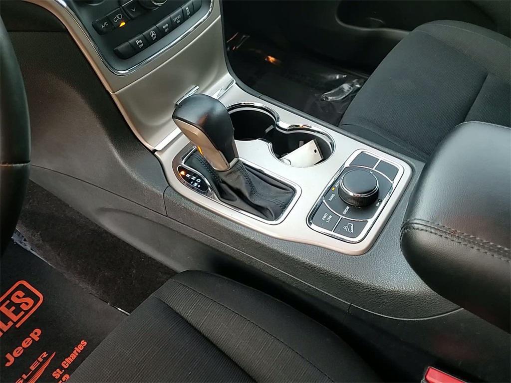 used 2017 Jeep Grand Cherokee car, priced at $15,495