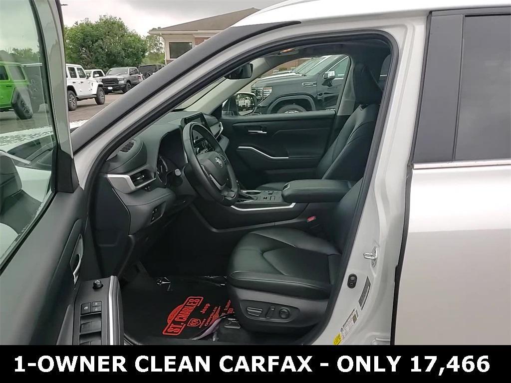 used 2024 Toyota Highlander car, priced at $40,602