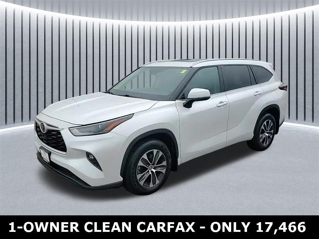 used 2024 Toyota Highlander car, priced at $40,602