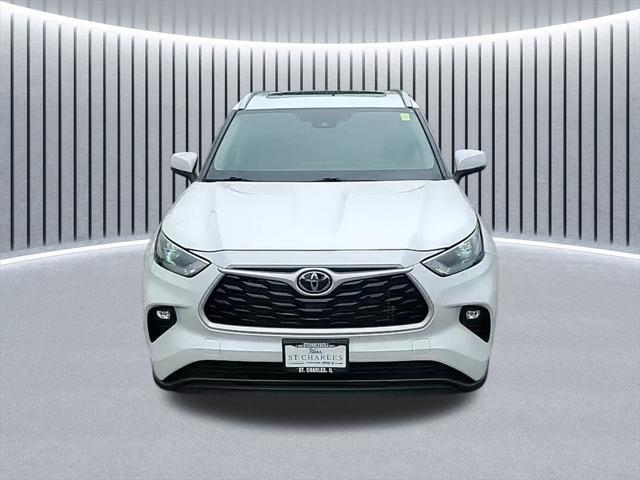 used 2024 Toyota Highlander car, priced at $43,309