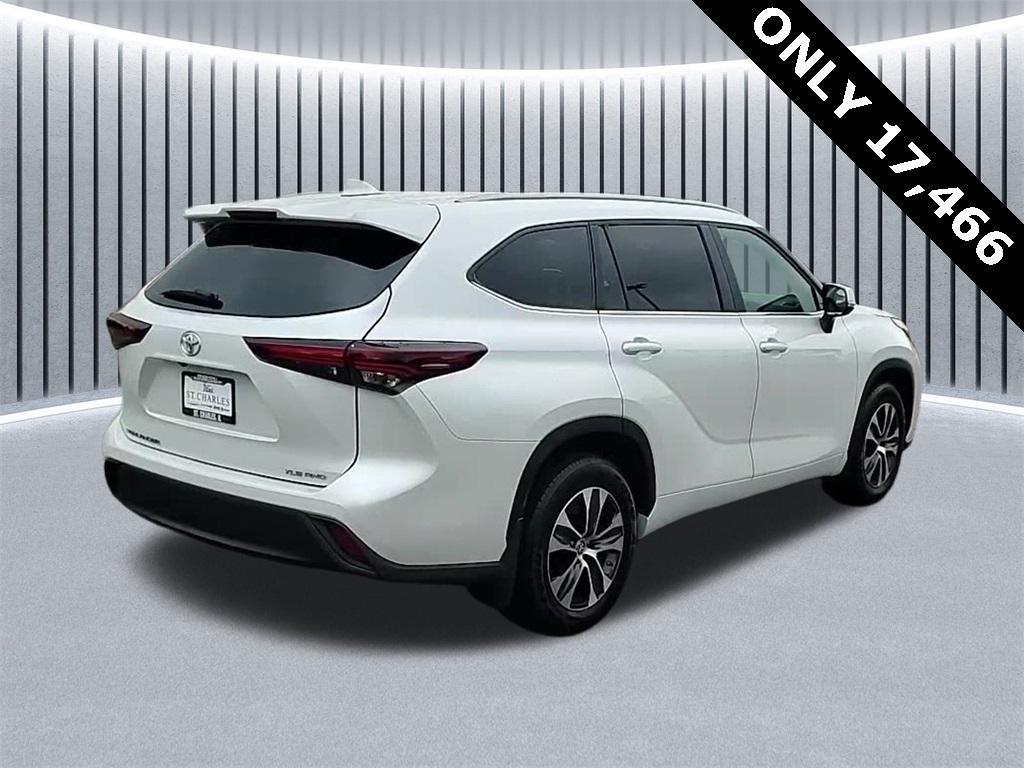 used 2024 Toyota Highlander car, priced at $39,495