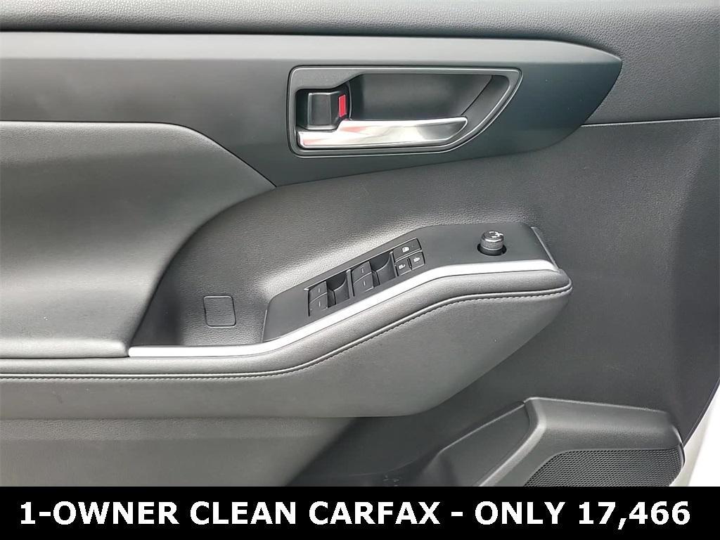 used 2024 Toyota Highlander car, priced at $40,602