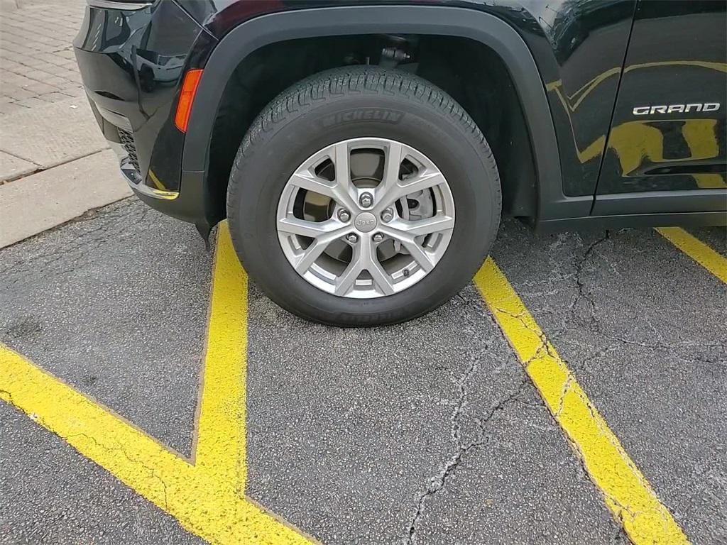 used 2023 Jeep Grand Cherokee L car, priced at $30,655