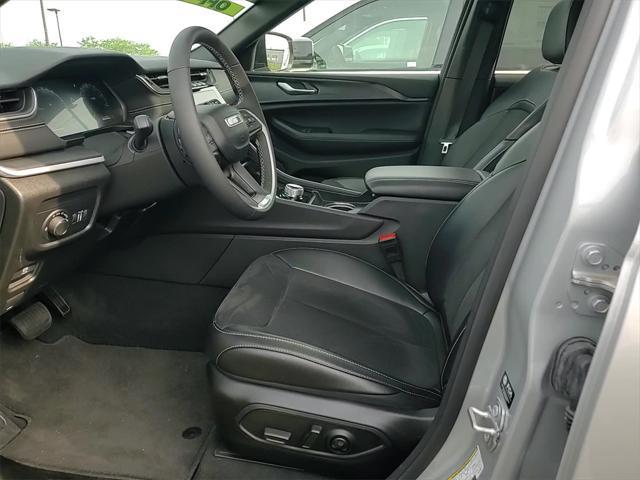 new 2024 Jeep Grand Cherokee car, priced at $40,170