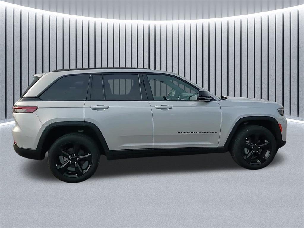 new 2024 Jeep Grand Cherokee car, priced at $39,170