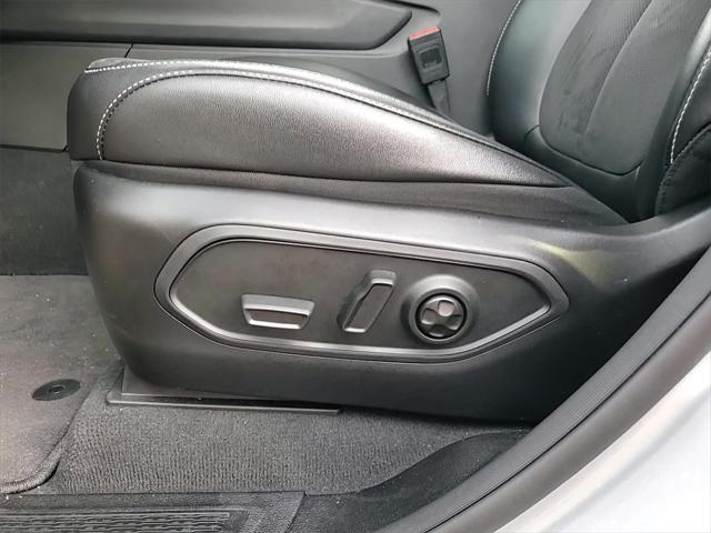 new 2024 Jeep Grand Cherokee car, priced at $40,170