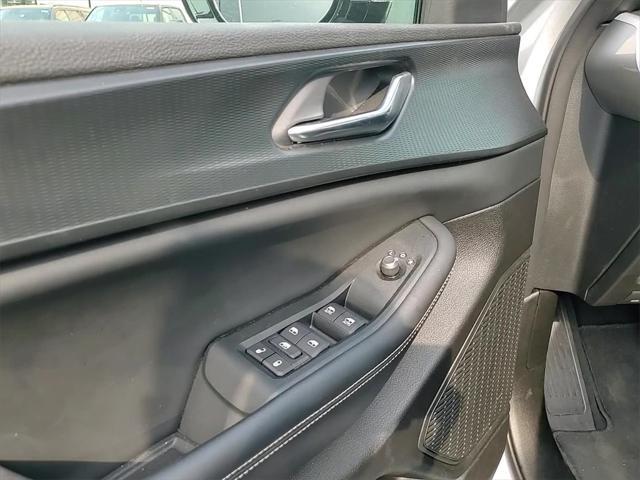new 2024 Jeep Grand Cherokee car, priced at $40,170